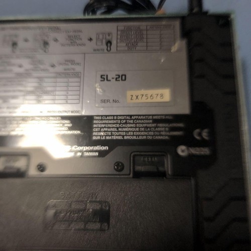 BOSS SL-20 Affettatrice Pedale Effetti Chitarra 50 Modelli Ingresso/Uscita Stereo + AC Adap - Foto 7 di 10