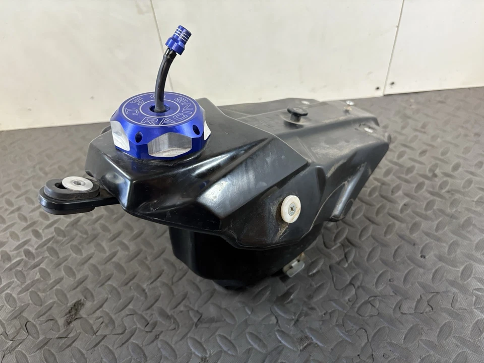 10-13 YZ250F YZ 250F 2012 OEM tanque de gasolina pila de combustible bote de gasolina tapa montaje de válvula Foto 2 de 4