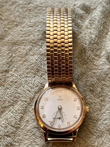 Vintage Solid 9ct Gold Tudor Rolex Manual good working order