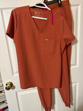 FIGS Technical Collection Scrub Set Brown V-Neck Top L Jogger Pants L/T
