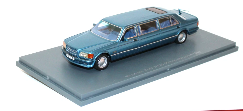 Neo Scale Models 45355 1990 Mercedes W126 Stretch Limousine Blue Resin 1:43 MIB - Image 3 of 4