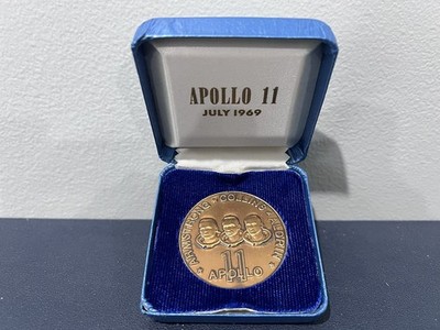 Apollo 11 First Men on the Moon Rizzello Bronze Medal 44mm w/ Box 1969