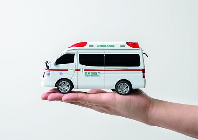 Josen Dart Max 1/32 RC Car Nissan Para Medic Ambulance JRVC102-WH