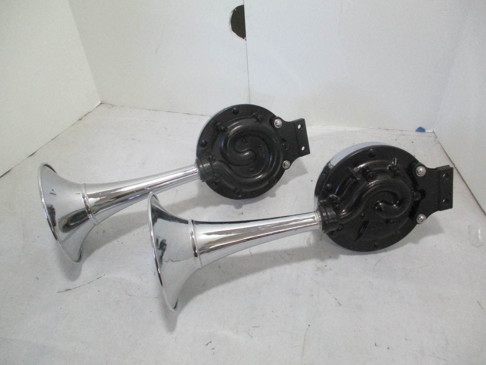 Lucas Wind Tone horns (20's-30's) Rolls-Royce, Bentley, Jaguar, Phantom II, III