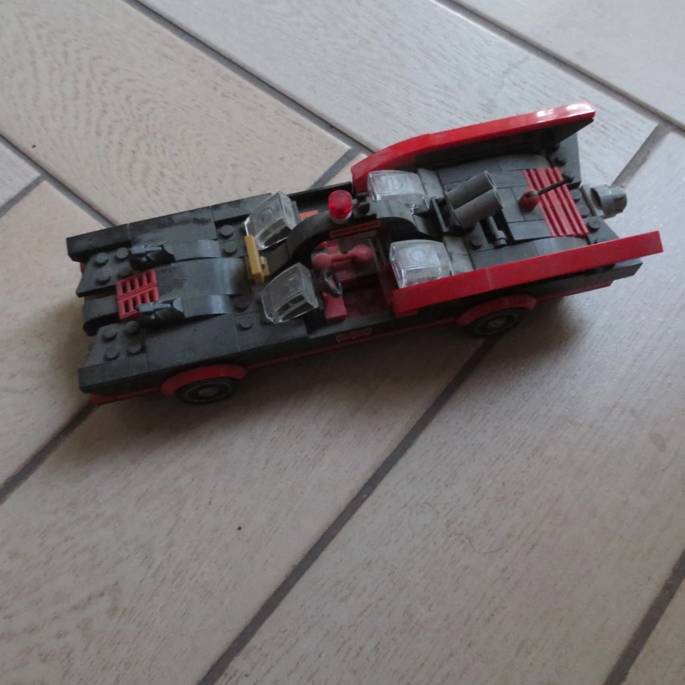 USED LEGO 76052 DC COMICS SUPER HEROES BATMAN CLASSIC TV SERIES VEHICLES LOT  - Image 2 of 4