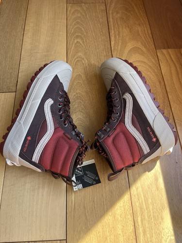 Scarpe nuove senza scatola Vans MTE Sk8-Hi Gore-Tex impermeabili per tutti i terreni bordeaux da donna taglia 8 - Foto 4 di 7