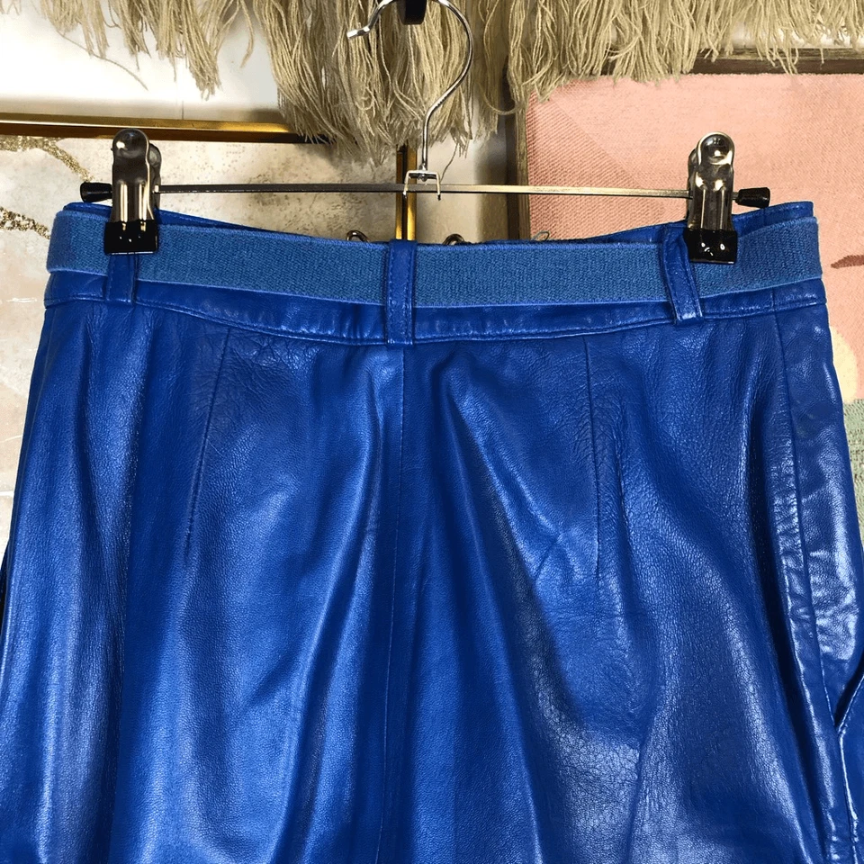 Pantalones rectos plisados forrados de cuero suave vintage para mujer talla azul real Foto 3 de 4
