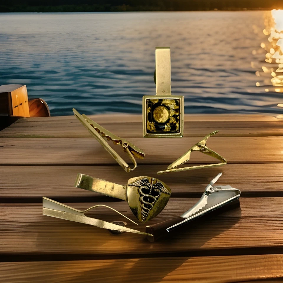 5 barras de corbata vintage de metales mixtos de colección, herramientas a presión, caduceo, oro en resina, + Foto 2 de 4