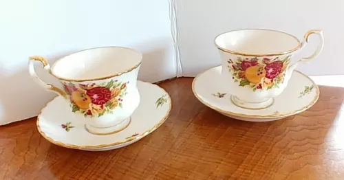 Vintage 2006 Royal Albert Old Country Roses Holiday Cups And Saucers Set Of 2