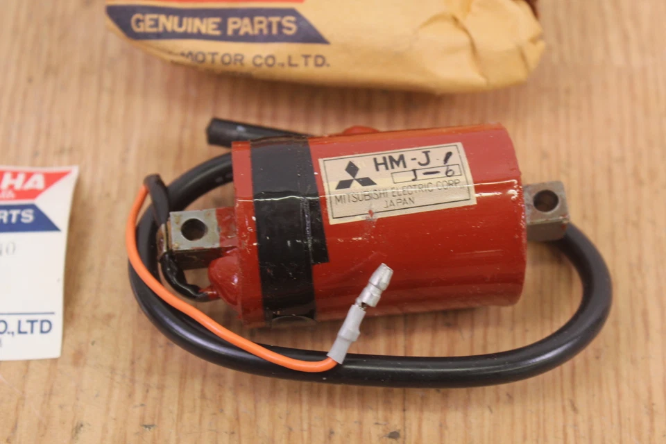 НОВАЯ ИЗ СТАРЫХ ЗАПАСОВ ОРИГИНАЛЬНАЯ КАТУШКА ЗАЖИГАНИЯ YAMAHA В СБОРЕ. SL338 SS338 SS396 SL396 GT80 PT#806-82310-40 - Изображение 2 из 4