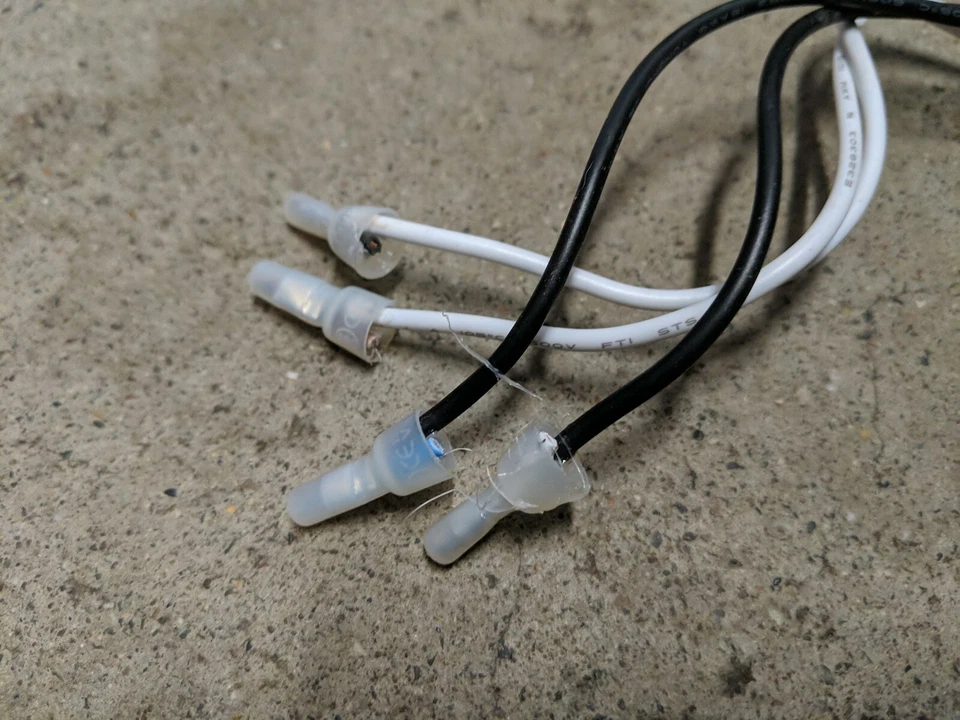 JBJ NanoCube 24 28 Gallon - 4 pin Power Compact light bulb power connector  - Image 3 of 4