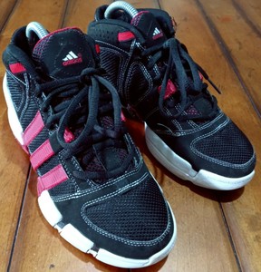 basketball shoes youth size 6