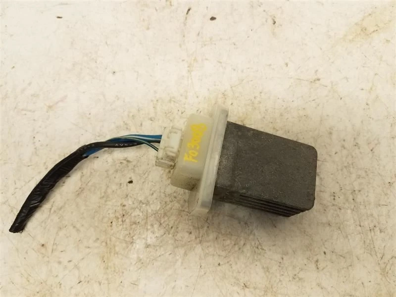 1999 Infiniti QX4 Blower Motor Resistor *ONLY* - Auto Temp / Build Thru 11/98 - Image 2 of 3