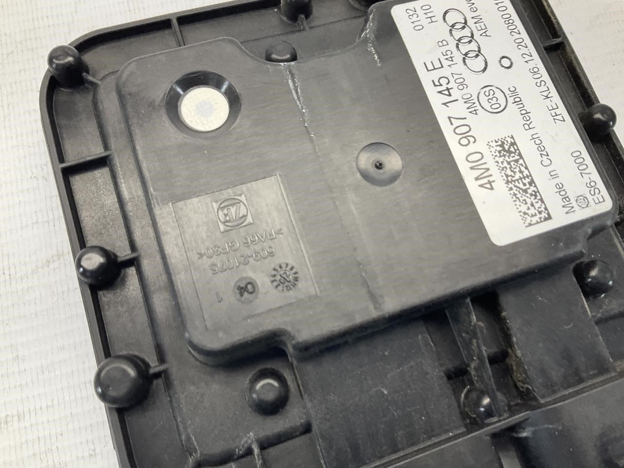 17-26 Bentley Bentayga Chassis ECM Active Engine Mount Bracket Control Module Q