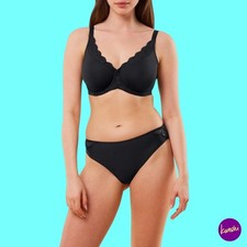 TRIUMPH Women's Amourette W01 Wired Minimizer Bra, Black, UK 38C | EU 85C