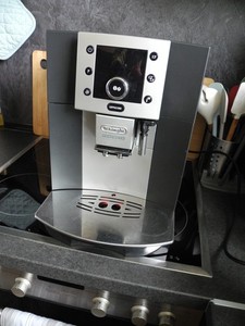 Delonghi perfecta Cappuccino ESAM 5500 T Titanium Optik funktioniert super !