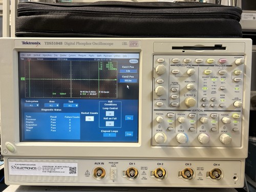 Tektronix TDS5104B Oscilloscopio 1GHz 5GS/s 4 canali USB LAN GPIB RS232 testato - Foto 2 di 5