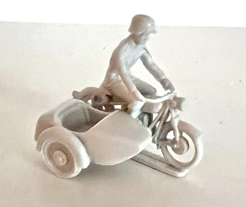 MARX BATTLEGROUND/DESERT FOX-LIGHT GRAY GERMAN MOTOCYCLE W/SIDECAR-VG MUST SEE