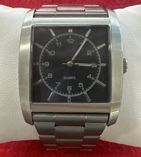 ACCUTIME BA6010 - PC32 MENS STAINLESS STEEL QUARTZ WATCH  (NEW BATTERY )