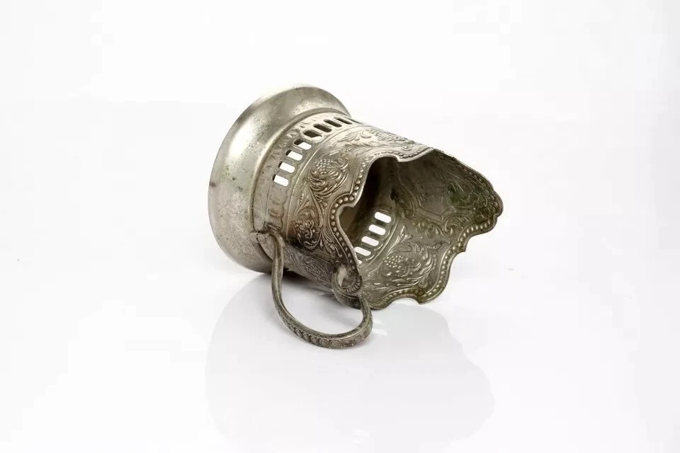 Hermoso portavasos de vidrio vintage plateado de diseño victoriano Foto 3 de 4