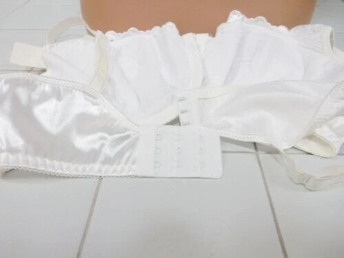 ENCANTABLES SUJETADORES DE ENCAJE DE LOS FABRICANTES DE ESTILO BALI #L104, TALLA 36C Foto 4 de 4