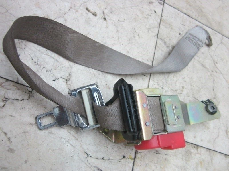 Cinturón de seguridad Eldorado 1998 2002 Cadillac lado izquierdo del conductor trasero OEM Foto 4 de 4