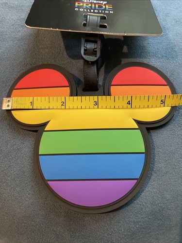 Disney American Tourister Mickey Mouse Pride LGBTQ + etichetta ID bagaglio arcobaleno - Foto 3 di 6