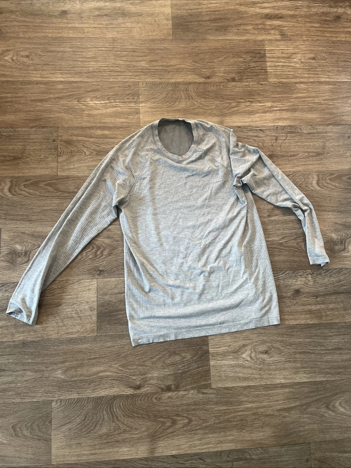 Lululemon Men’s Metal Vent Tech Long Sleeve Pullover Shirt Top Gray Size Medium