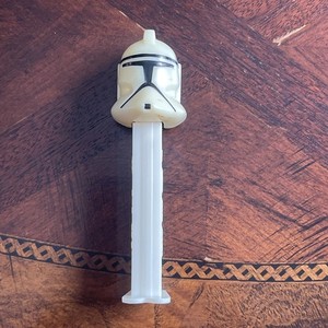 Pez Star Wars Stormtrooper 2001 Candy Dispenser Made in Slovenia