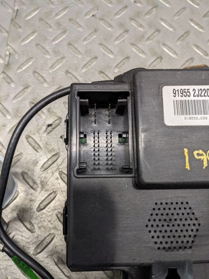 Caja relé de fusibles panel de instrumentos tablero Kia Borrego 2009-2011 91955-2J220 O 1172410 Foto 4 de 4