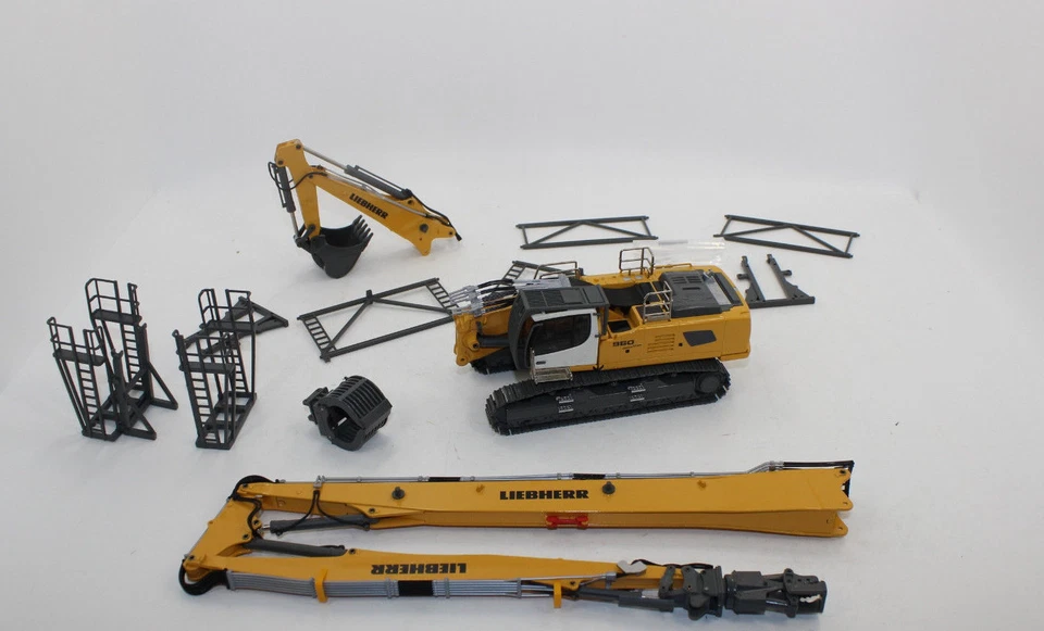 Conrad 2205 Liebherr Crawler Excavator R 960 Demolition 1:50 New IN Boxed - Image 2 of 4