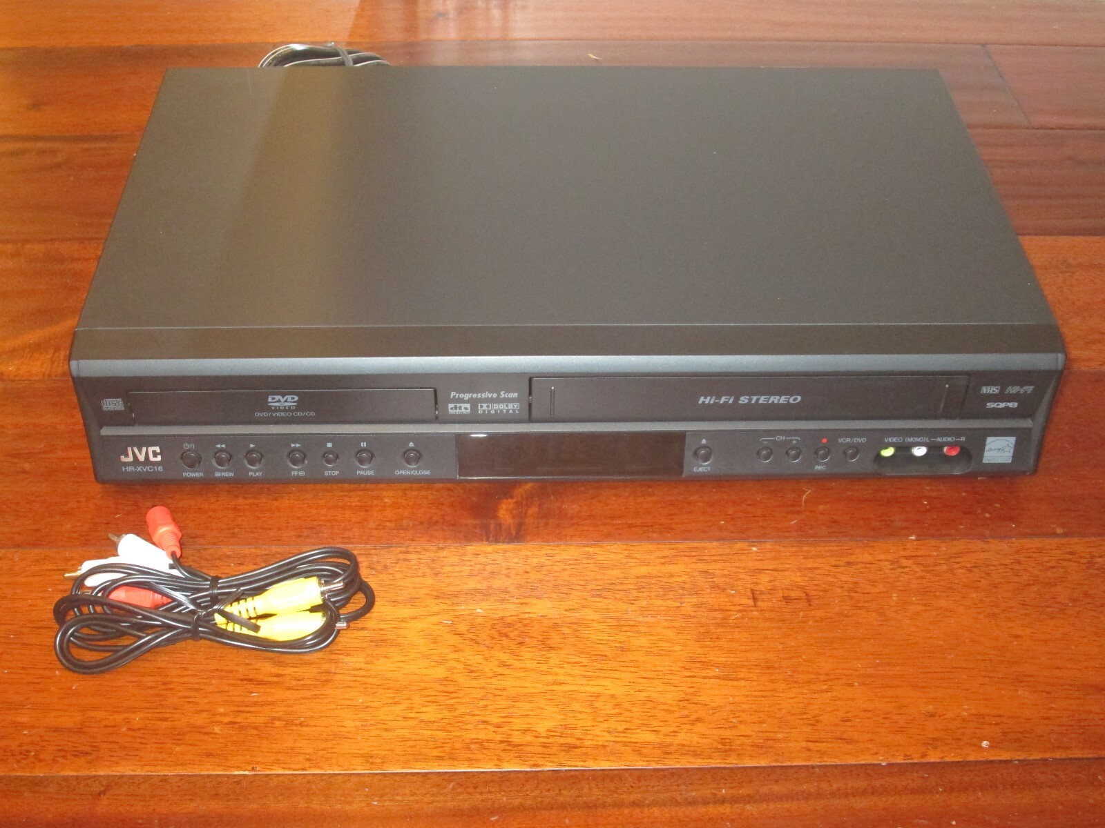 JVC HRXVC16BU DVD VCR Combo Player W/ Cables Fully Tested GREAT COND
