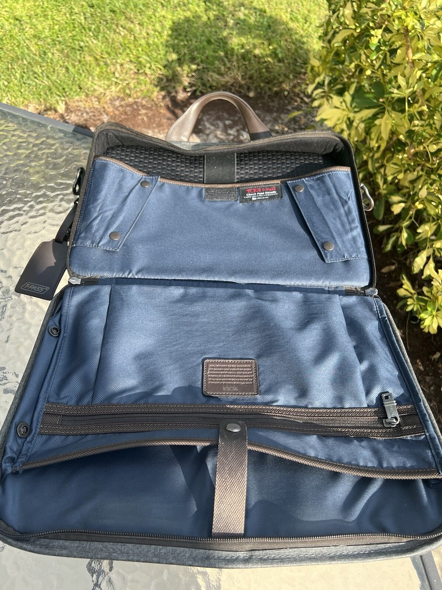 Tumi Alpha 2 T-Pass Medium Laptop Bag Briefcase Earl Gray-Brown