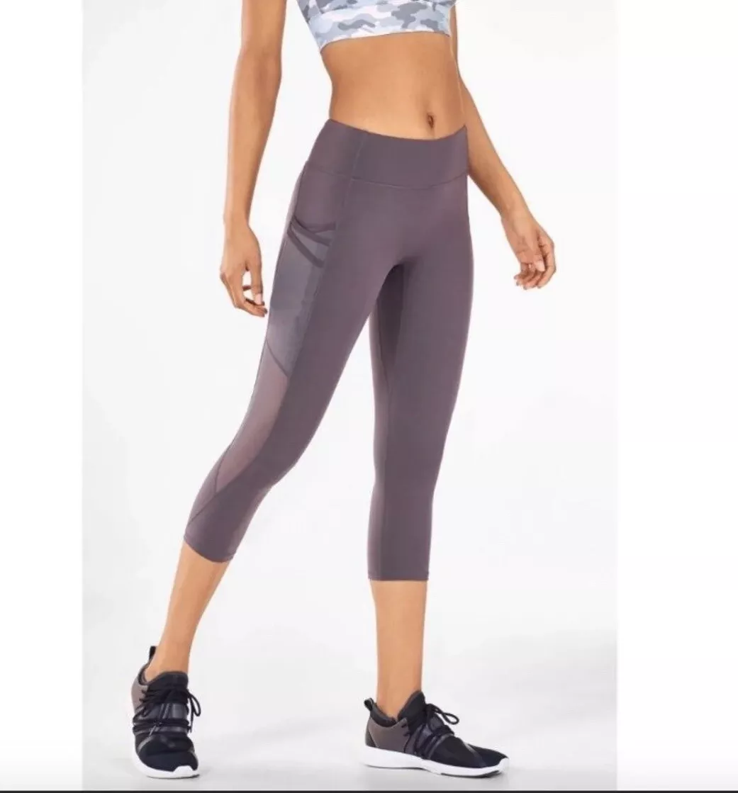 Fabletics High Waisted Side Pockets Leggings Size XLarge Crop Mesh Side Grey