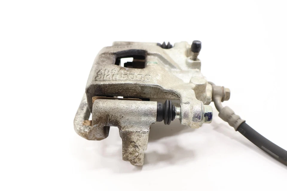 Pinza de freno de disco trasera derecha Nissan Altima 2019-2025 OEM Foto 3 de 4