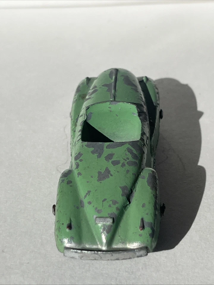 Neumáticos negros convertibles Tootsietoy verde Buick Roadster años 40 EE. UU. de colección Foto 4 de 4