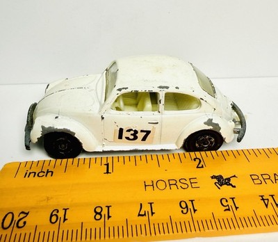 Vintage 1968 LESNEY MATCHBOX NO. 15 VOLKSWAGEN 1500 SALOON BUG