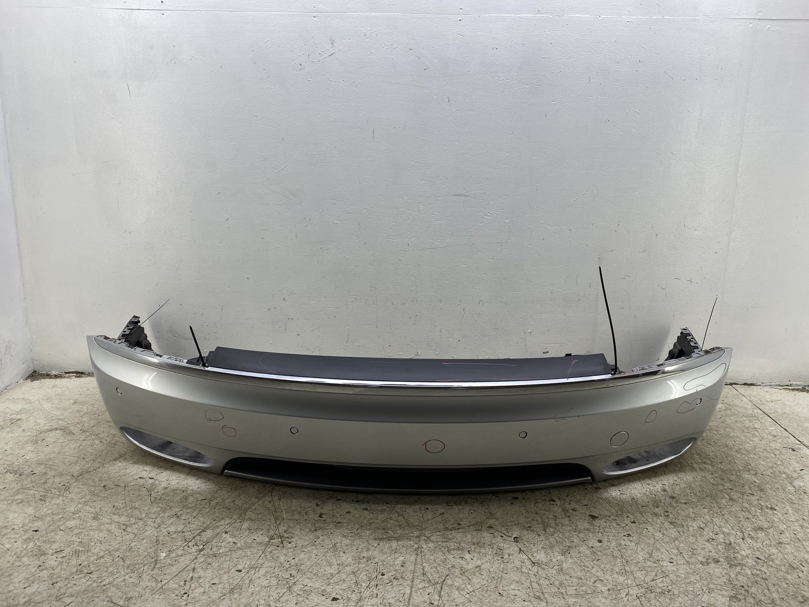 2014-2019 BENTLEY FLYING SPUR REAR BUMPER ASSEMBLY COMPLETE W/ PARKING SENSORS
