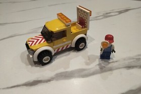 LEGO City Wind Turbine Transport (7747) - Complete Set, No Box