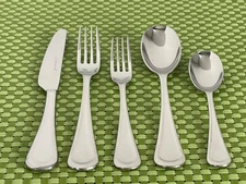 Studio William QUINCE Stainless 18/10 Glossy Outline Smart Choice Flatware B42G
