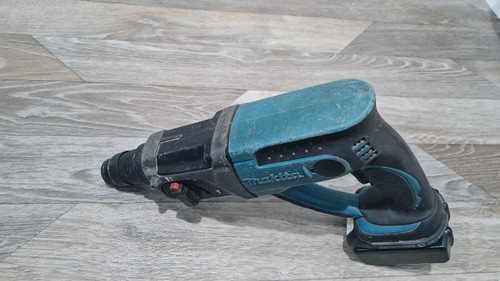 Makita DHR202 Hammer Drill with 18v 5.5ah battery - Picture 5 of 10