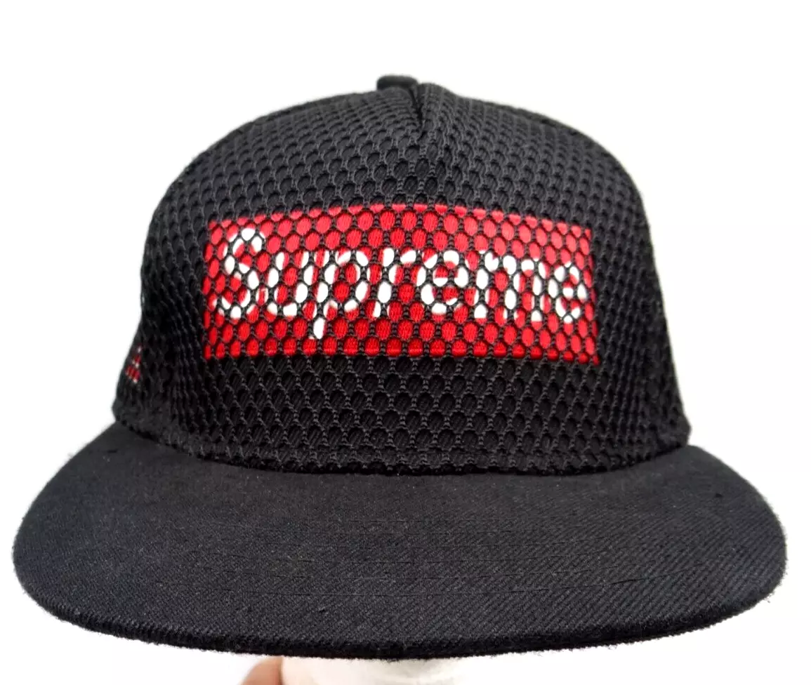 Chapeau Supreme rouge en boîte logo drapeau USA noir filet maille réglable partout