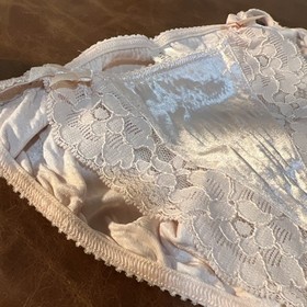 Vtg Victoria&rsquo;s Secret 1990&rsquo;s Glossy Satin Pink Panties Large White Heart Tag