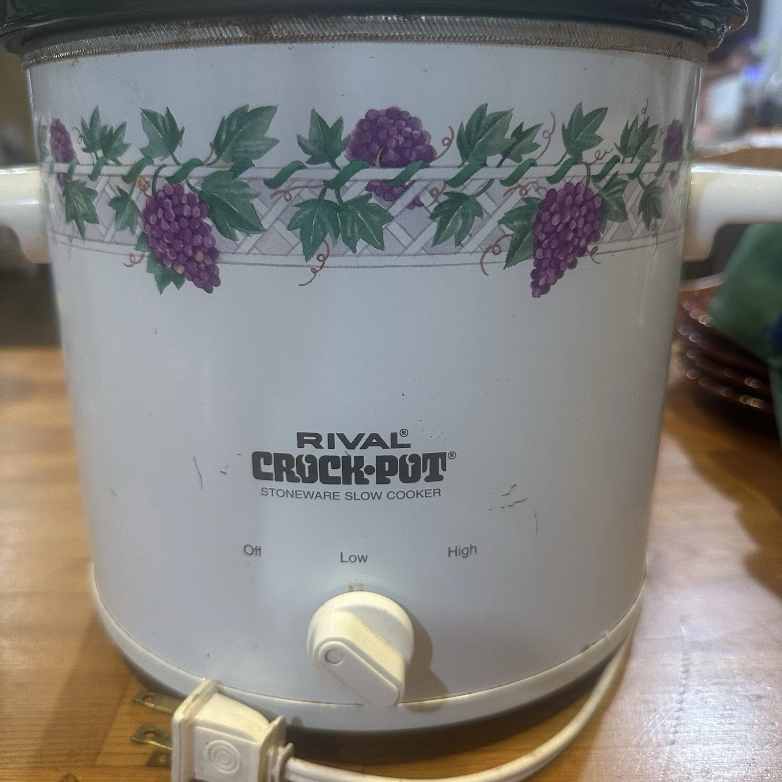 Vintage Rival Crockpot Slow Cooker 5 Quart Ivy Green Grape Vine Pattern USA