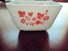 Rare Pristine Pyrex Gooseberry Refrigerator Dish 501 B 1 1/2 Cup No Lid