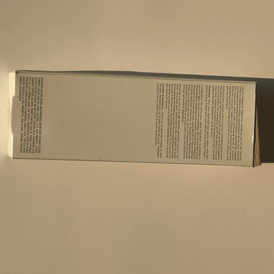 Jabón corporal exfoliante de coco con almendras Laura Mercier 200 ml / 7,5 oz - Nuevo Foto 3 de 4