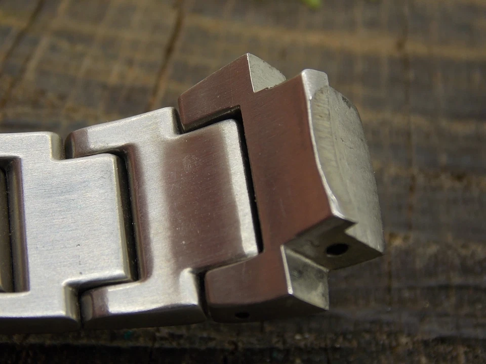 Swiss Army Vintage Pre-Owned Watch Band Center Link Attachment 11.6mm Men's - Image 4 of 4