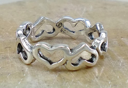 ANILLO BANDA CORAZÓN REPETITIVO PLATA ESTERLINA .925 AMOR talla 8 estilo # r3100