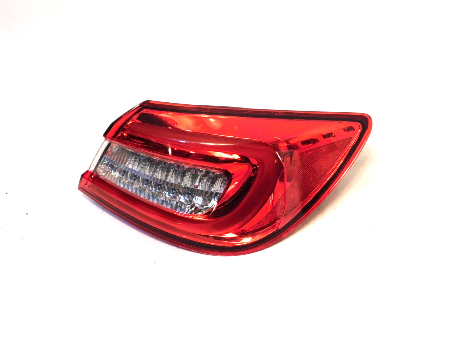 14-21 Maserati Quattroporte Rear PASSENGER Side Outer Taillight Lamp RIGHT LED