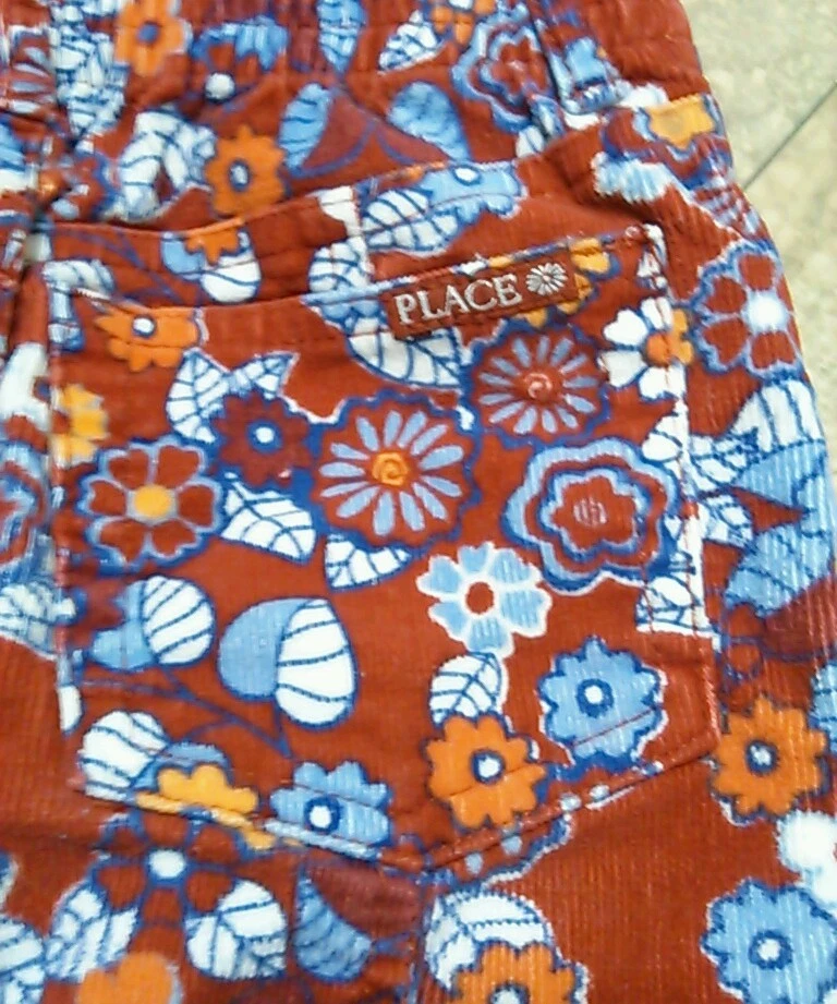 Falda de Pana Floral The Children's Place ELASTIZADA Talla 6 COMO NUEVA Estado Arándano Foto 4 de 4